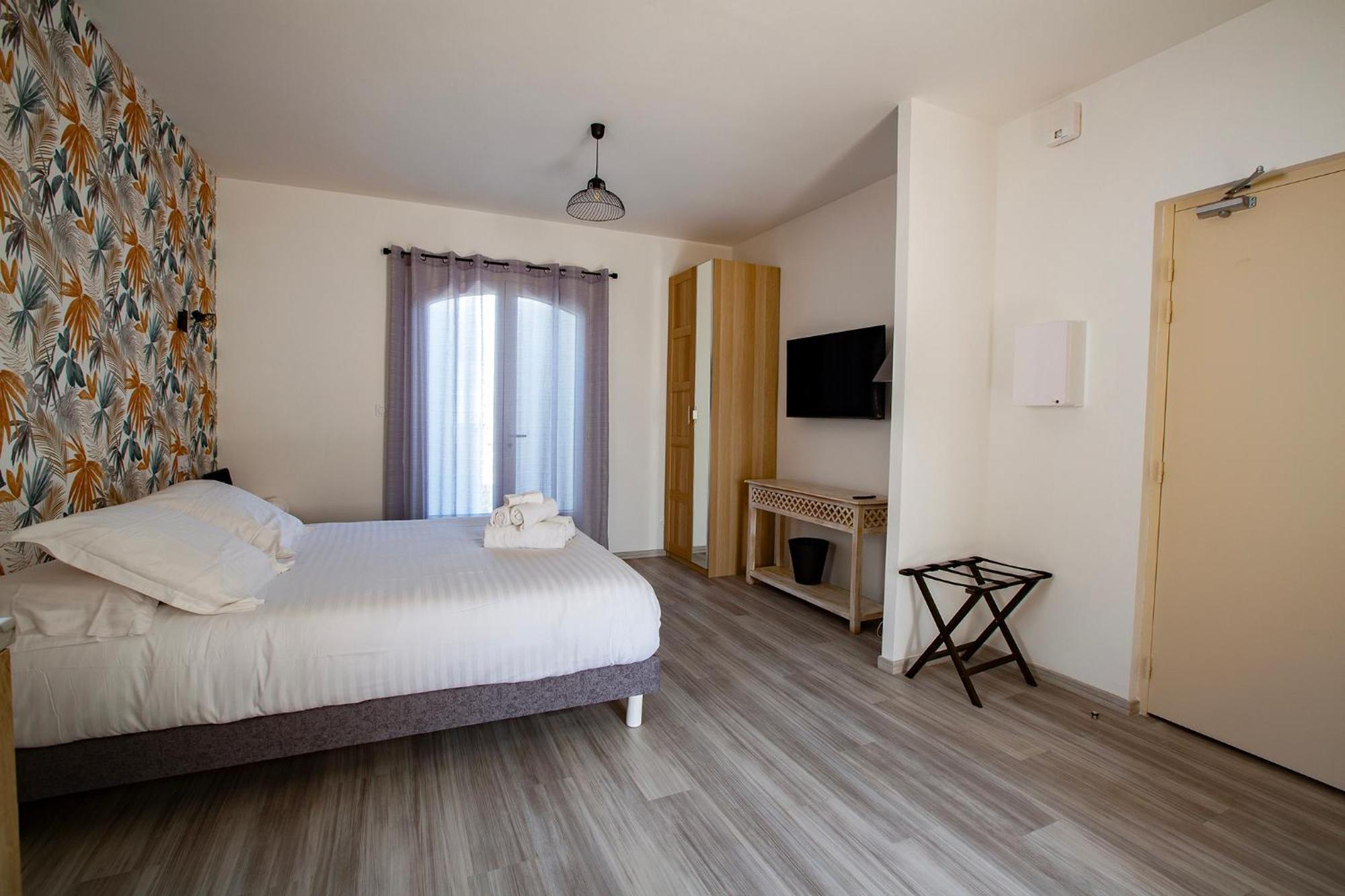 Domaine De La Mautanne Aparthotel Sainte-Tulle Ngoại thất bức ảnh