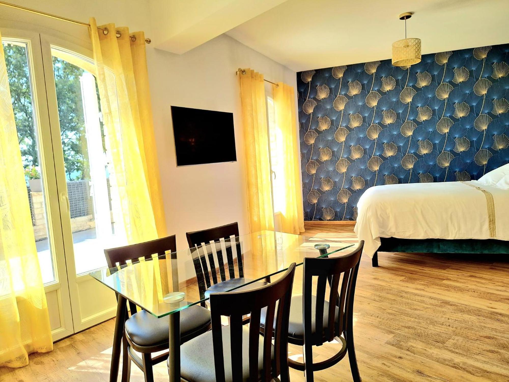 Domaine De La Mautanne Aparthotel Sainte-Tulle Ngoại thất bức ảnh