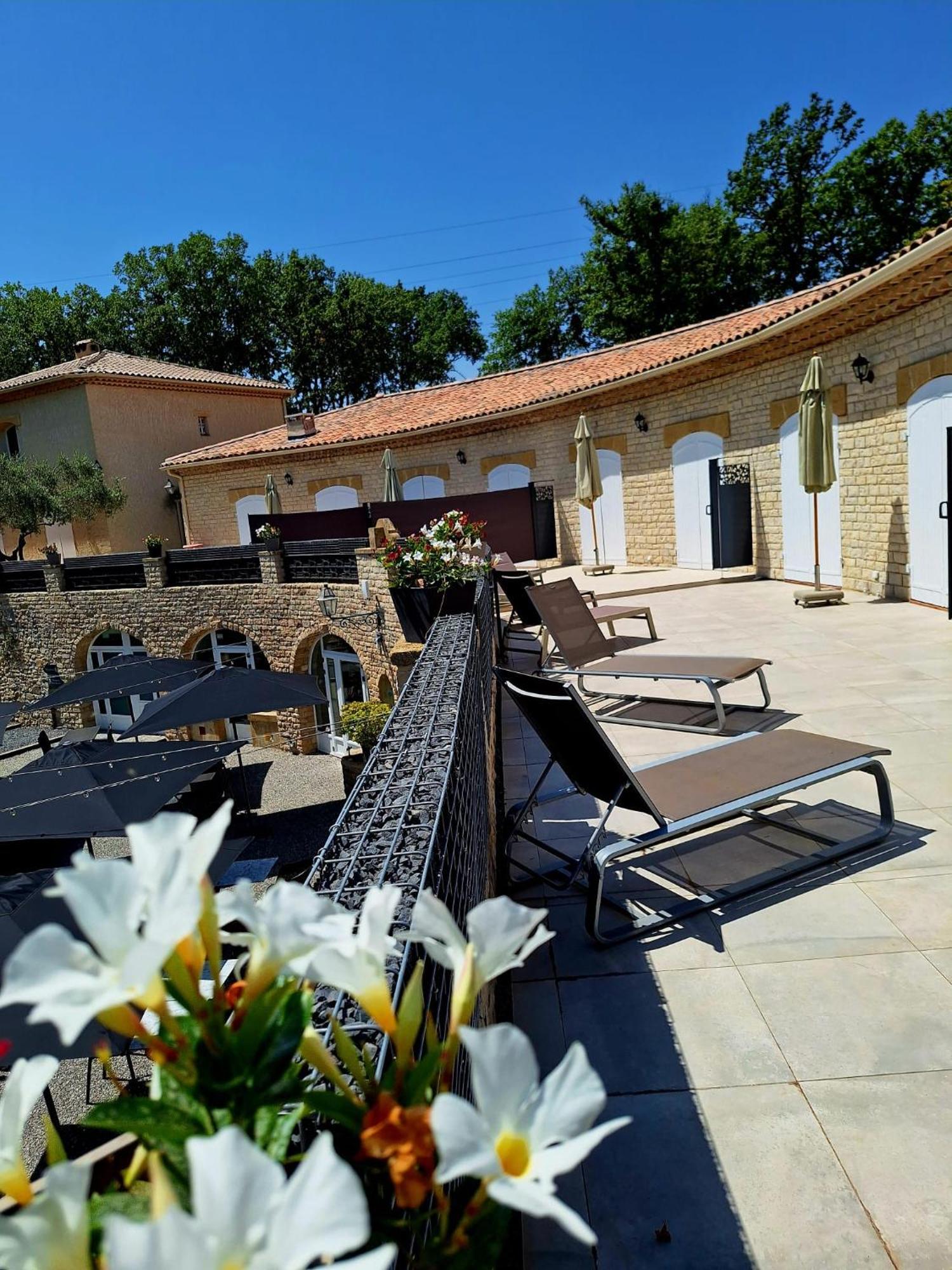 Domaine De La Mautanne Aparthotel Sainte-Tulle Ngoại thất bức ảnh
