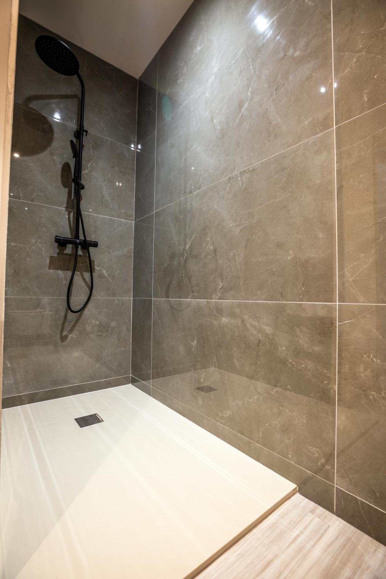 Domaine De La Mautanne Aparthotel Sainte-Tulle Ngoại thất bức ảnh